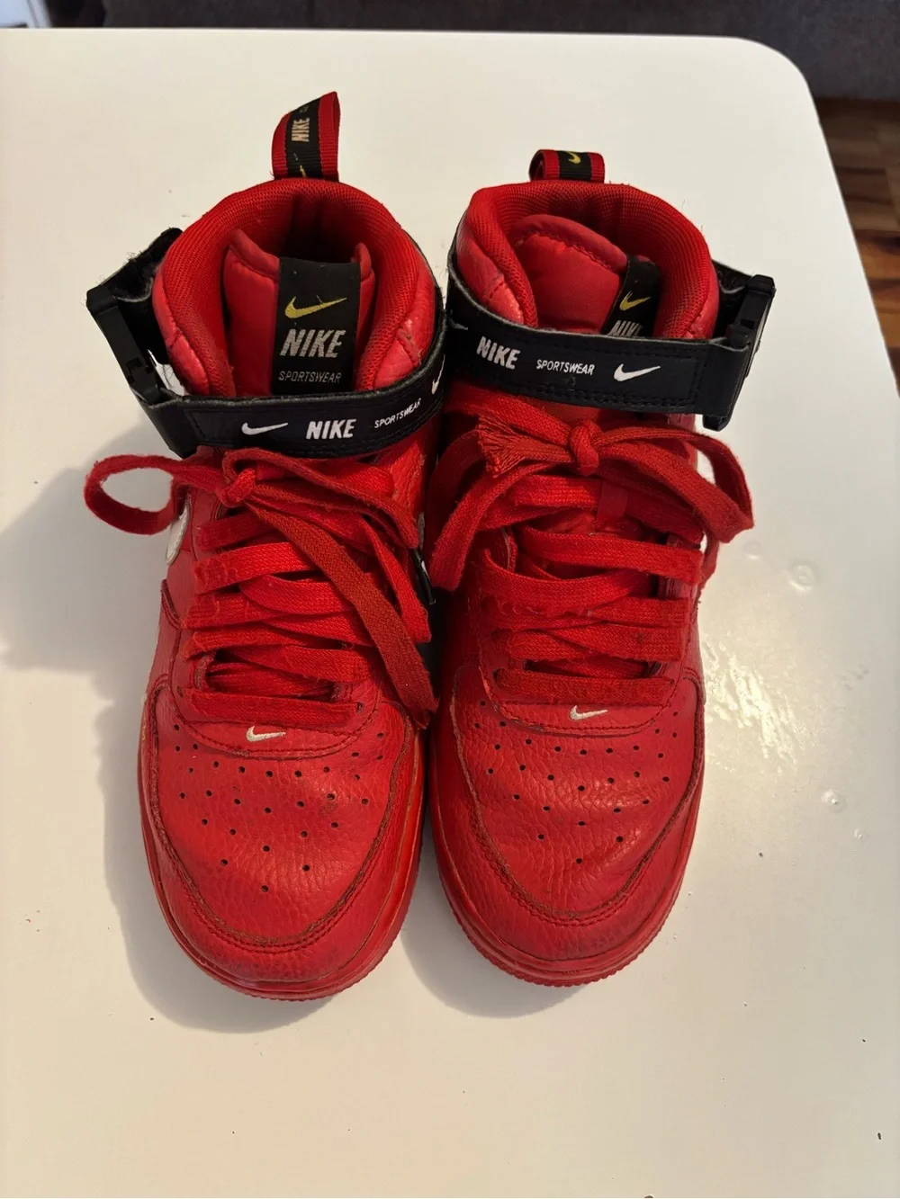 Nike (GS) Air Force 1 Mid LV8 'University Red'